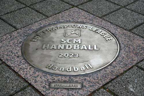 
Frischekur für den Sports Walk of Fame 
 
