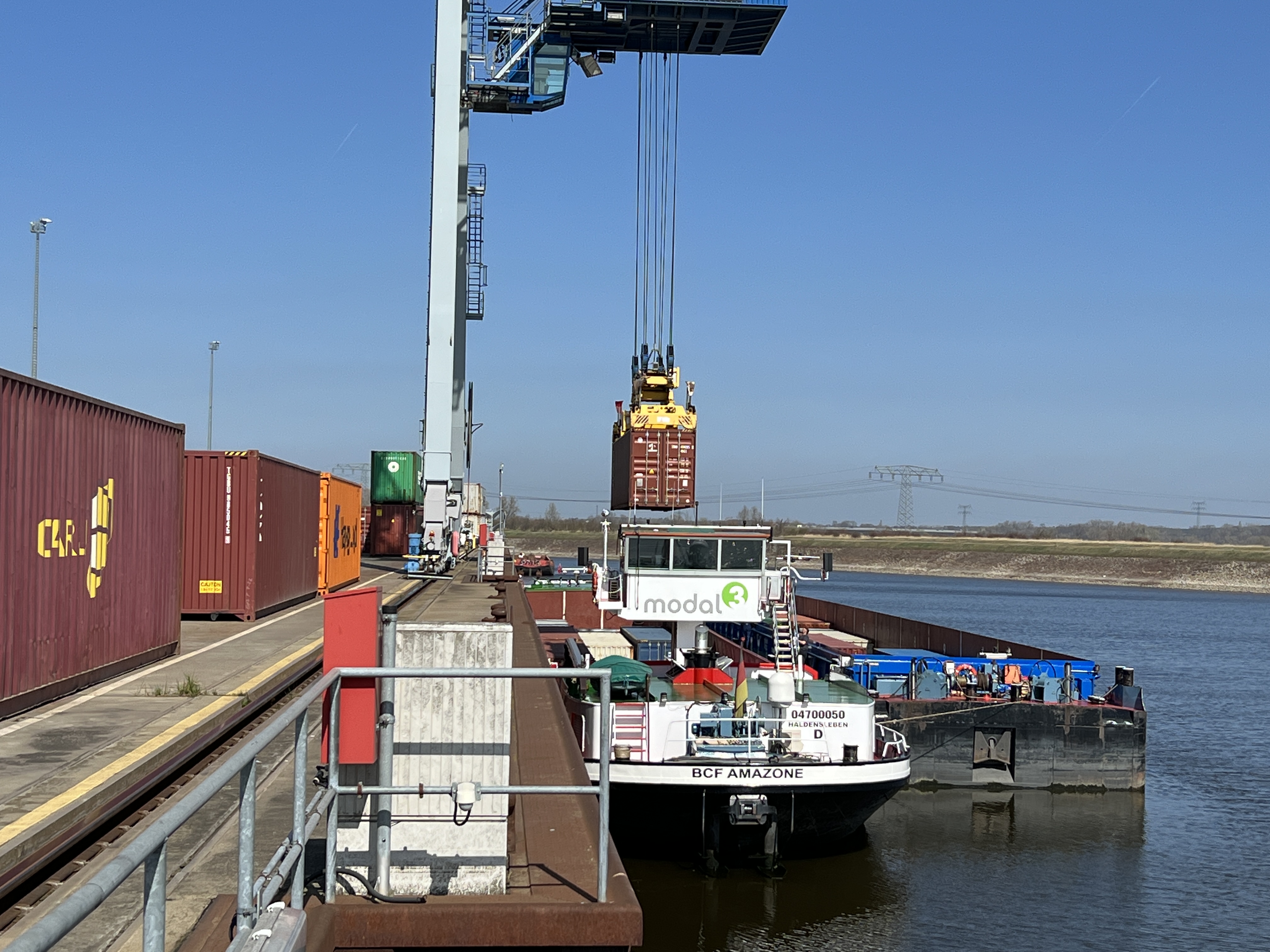 Hanse Terminal aufgeladener Container